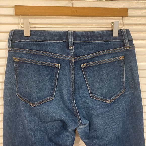 SOLD Gap Real Straight Jeans Size 6/28 Darker Wash - Picture 6 of 8